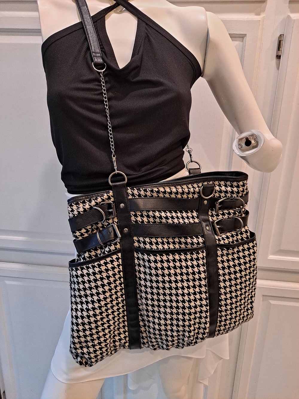 Vintage Y2k Black & White Houndstooth Wool Blend Tote w/Buckle Straps & Pockets - Picture 12 of 12